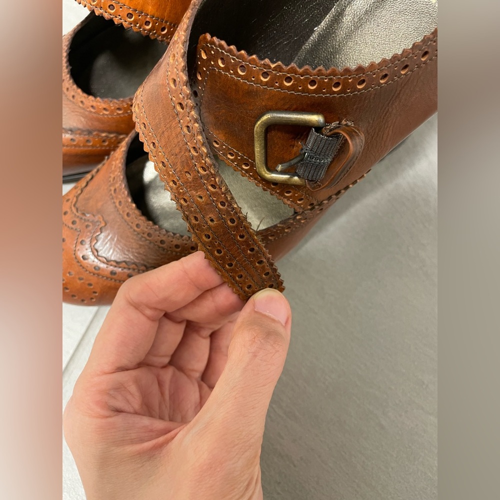 Like New| Stuart Weitzman Retro Brogue Leather Ma… - image 4